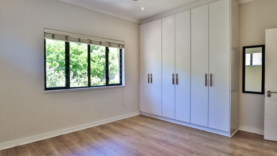 2 Bedroom Property for Sale in Vredehoek Western Cape